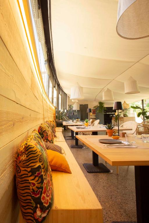 Arcs De Monells - Adults Only — Restaurant & bars in Monells, Catalonia