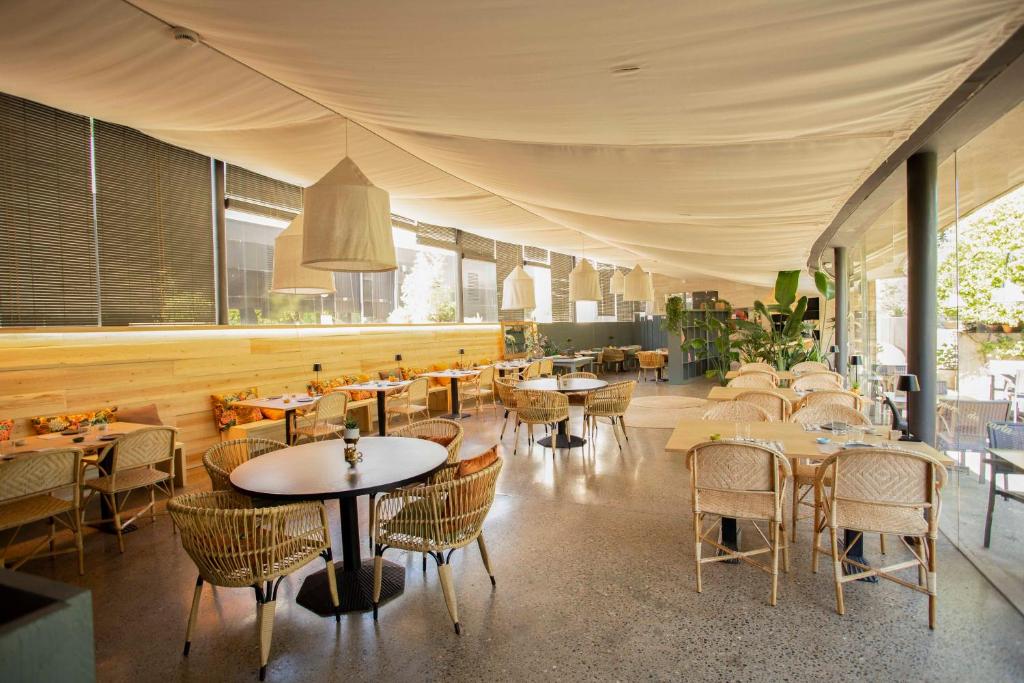 Arcs De Monells - Adults Only — Restaurant & bars in Monells, Catalonia