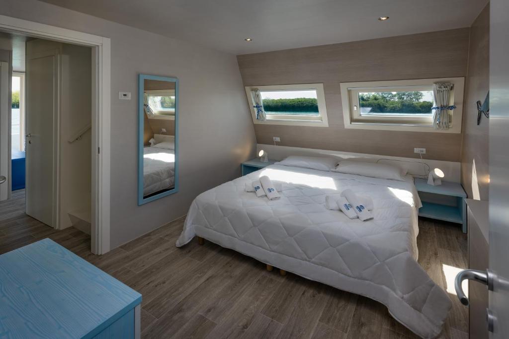 Marina Azzurra Resort photo