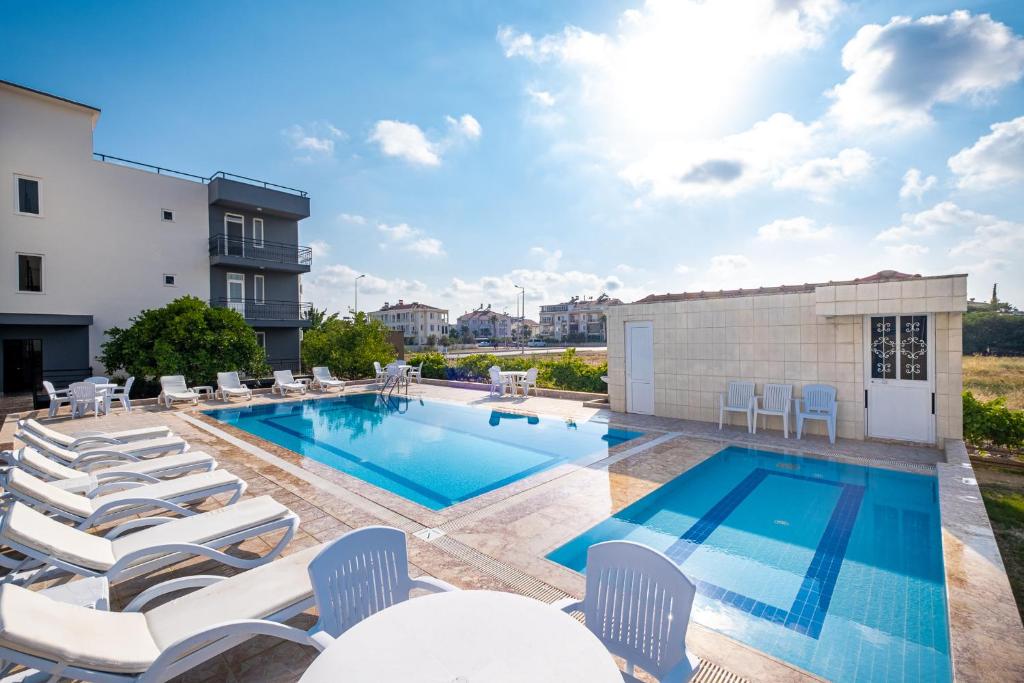 Assos Apart: Havuzlu sitede tamamı sizin 2 oda 1 salon daire photo
