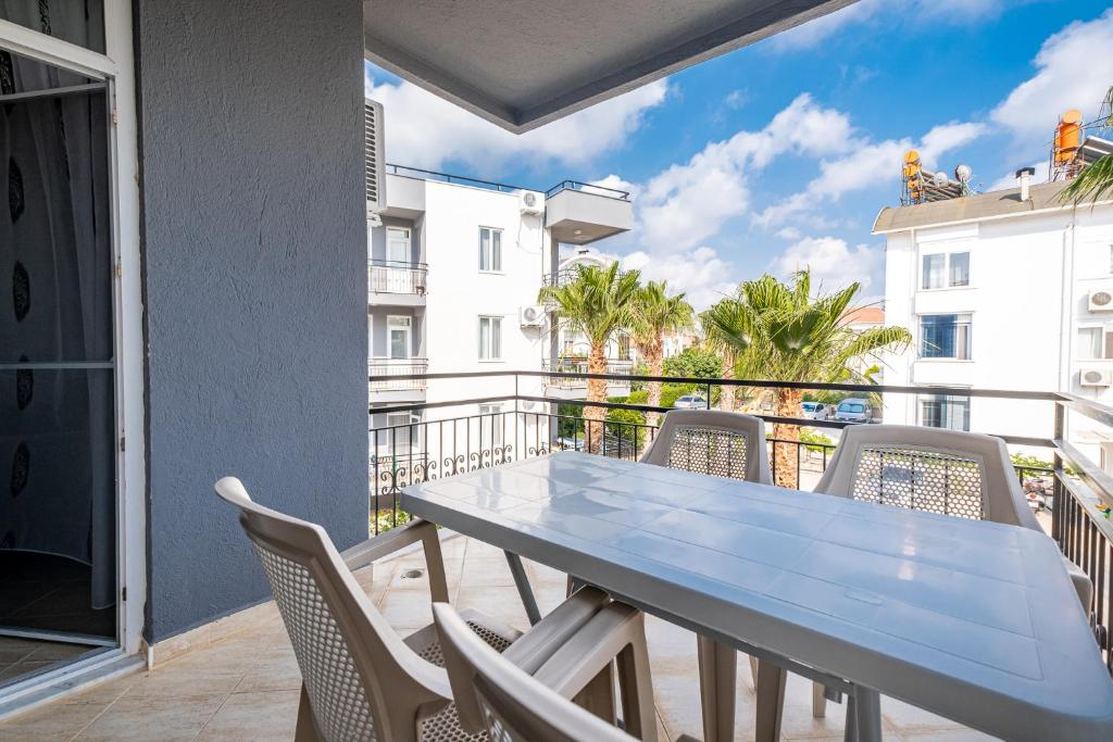 Assos Apart: Havuzlu sitede tamamı sizin 2 oda 1 salon daire photo