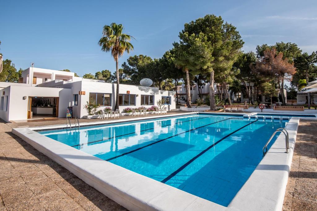 Bungalows Es Pins - Emar Hotels photo