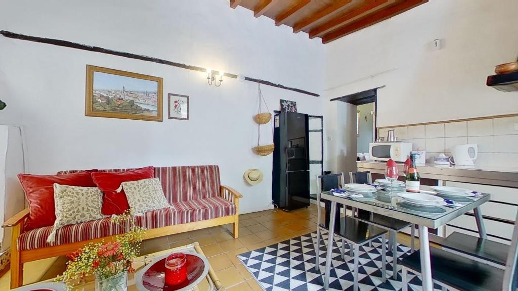 Charming 1-Bed House in La Laguna - 4