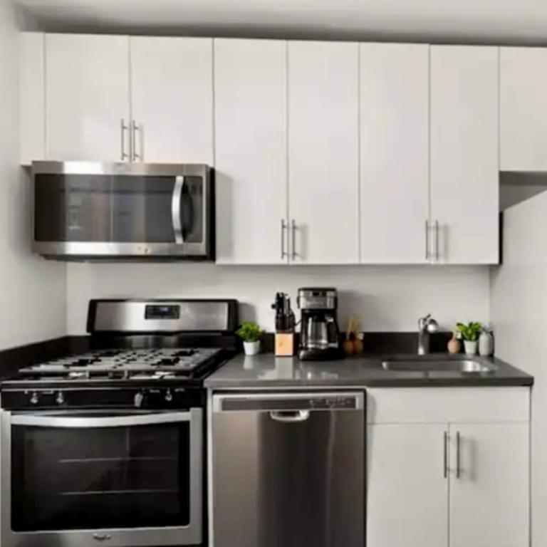 Family Apartment in Excellent Sector of New York photo
