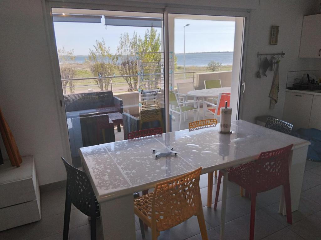 Appartement F3 en bordure de l étang de thau - 4
