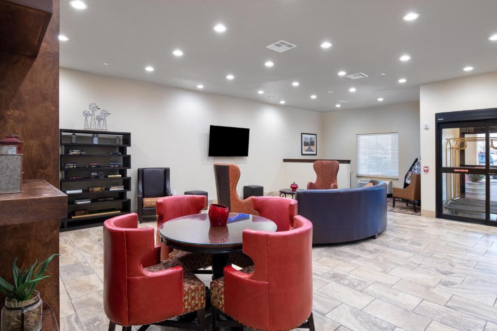 Home Away Kitchen Suites Enid photo