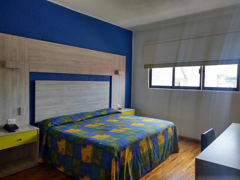 Hotel Gilbert - 2