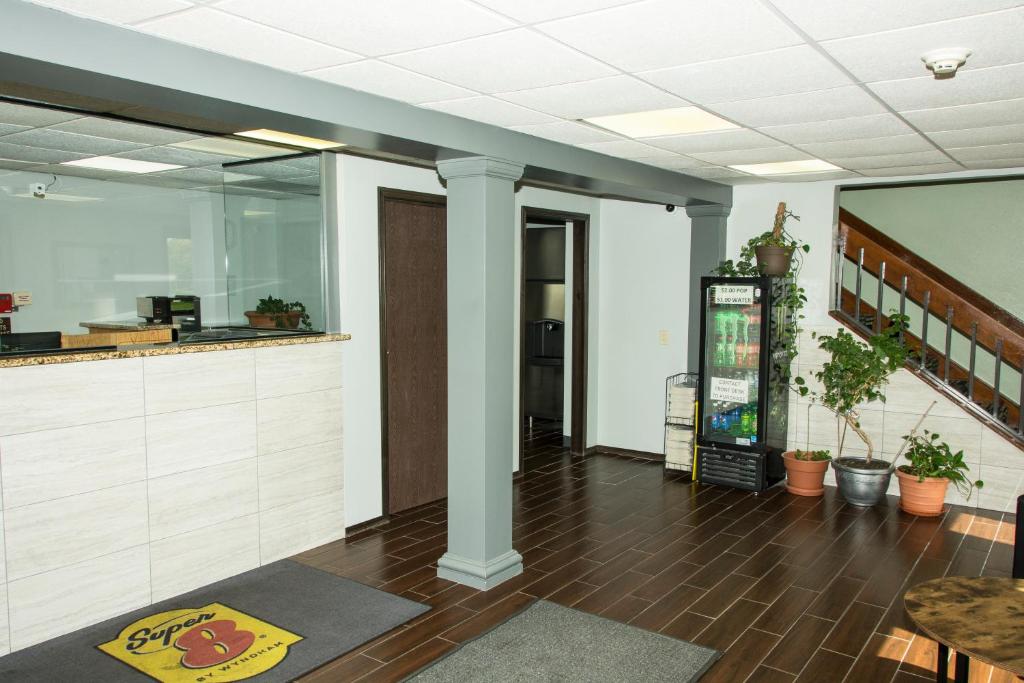 Super 8 By Wyndham Michigan City photo