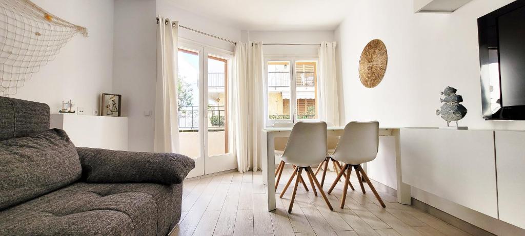 Acogedor apartamento en el corazón de Calella, a solo 2 minutos de la playa - 2