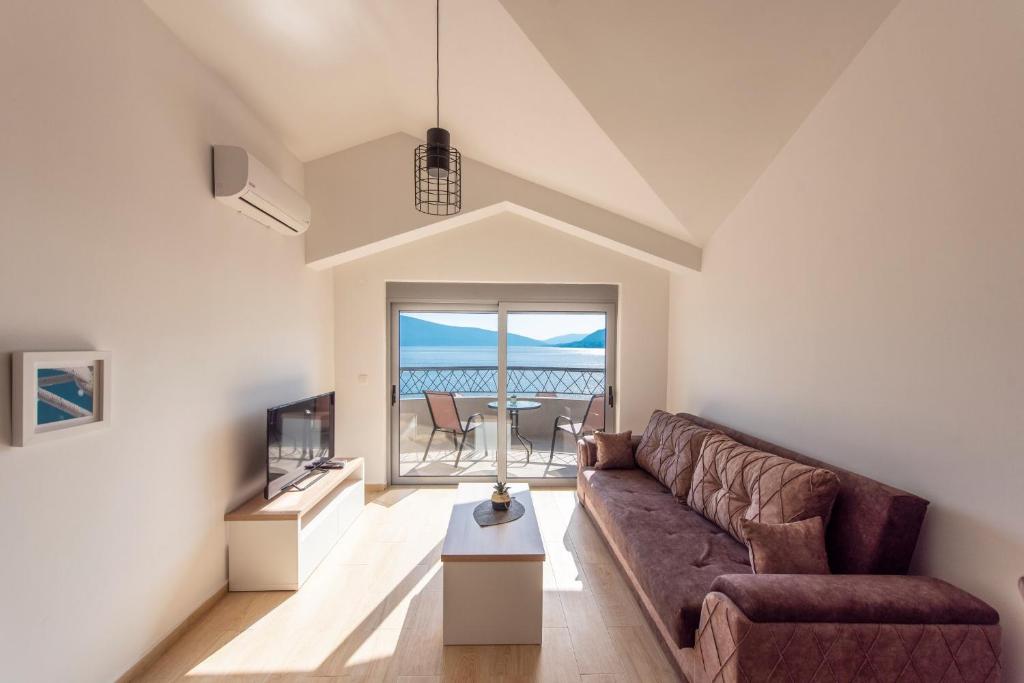 Donja Lastva Panoramic Views, Tivat