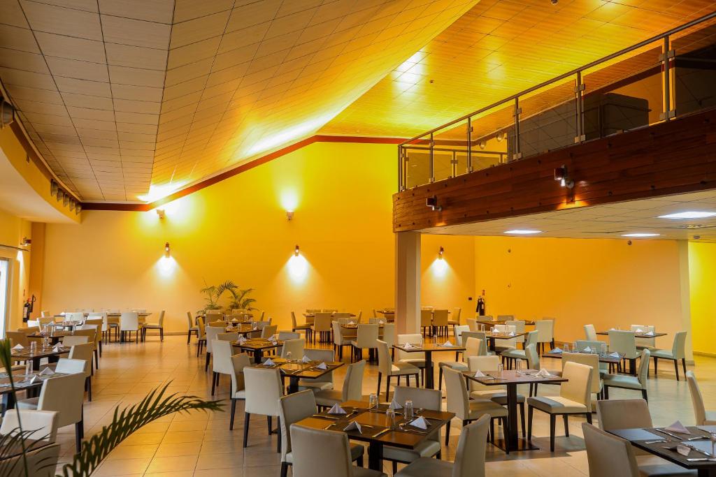 Heliconia Park 대표 이미지