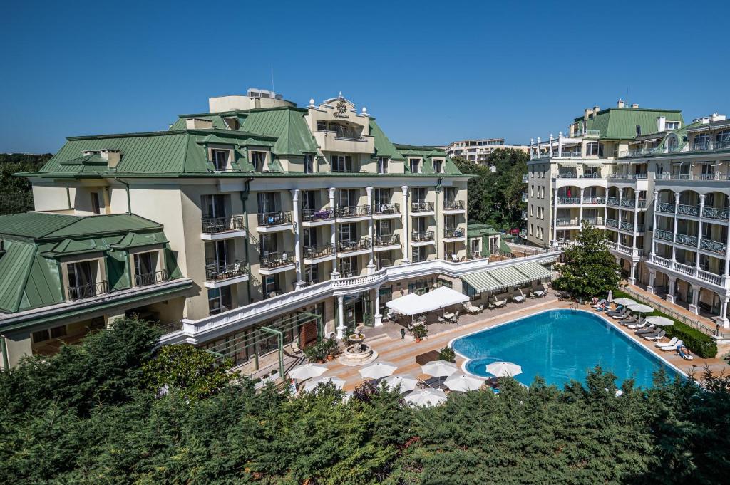 Romance Hotel and Family Suites — Obiekt in Święty Konstantyn i Helena, Region Warna