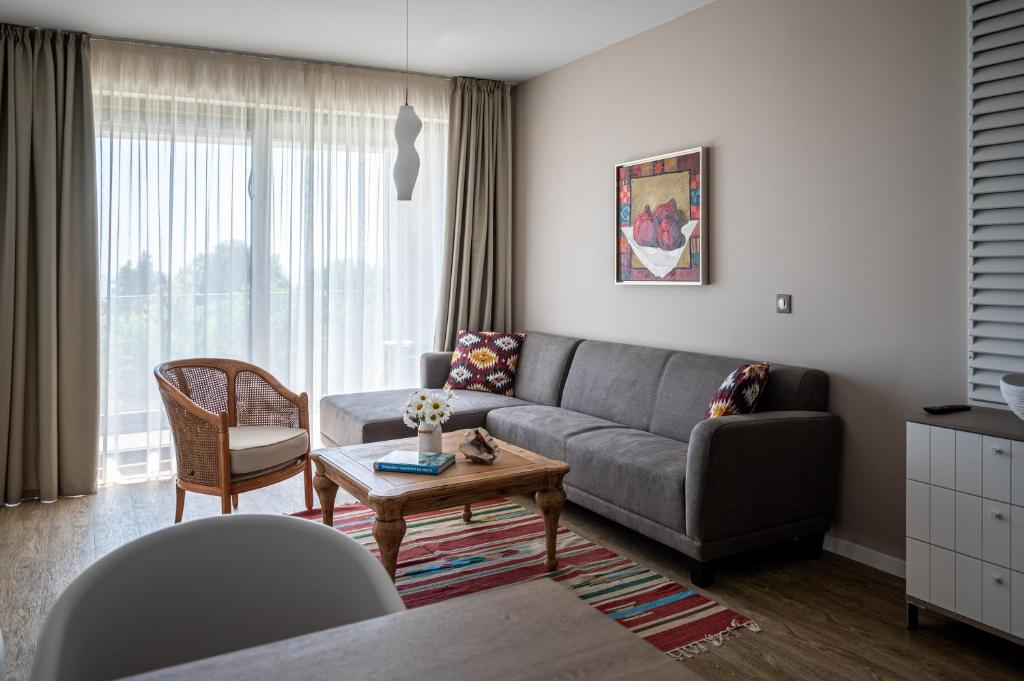 Romance Hotel and Family Suites — Pokoje in Święty Konstantyn i Helena, Region Warna