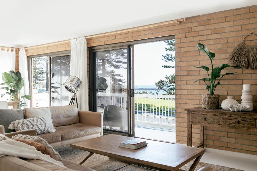 Burleigh Yamba Top Floor - oceanstays, Yamba