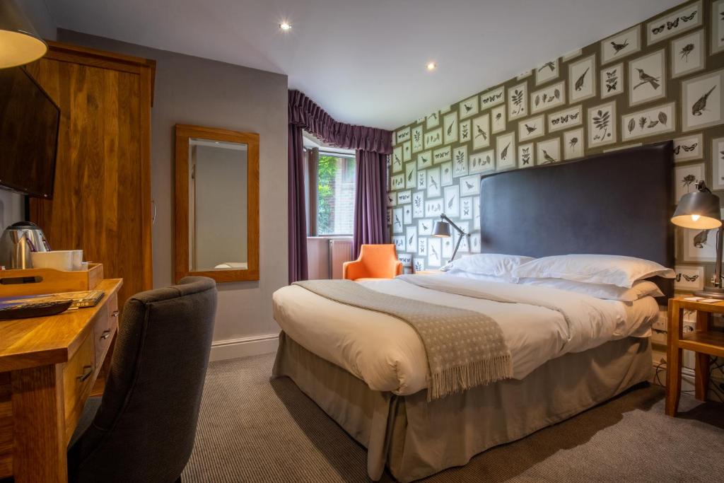 Stonehouse Court Hotel photo