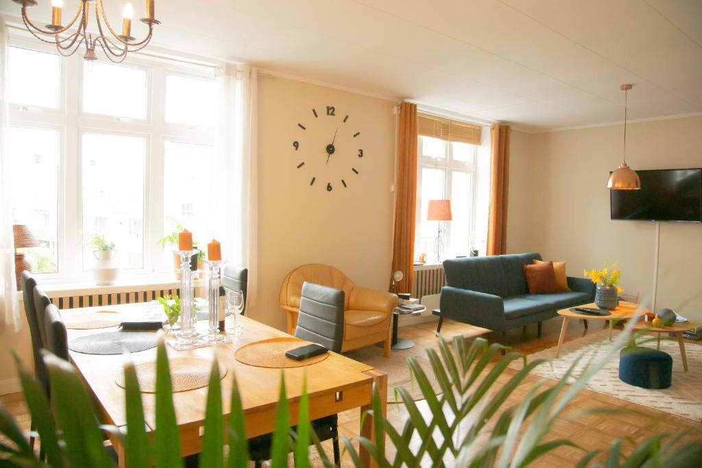 Light Sentral Apartment Alesund photo