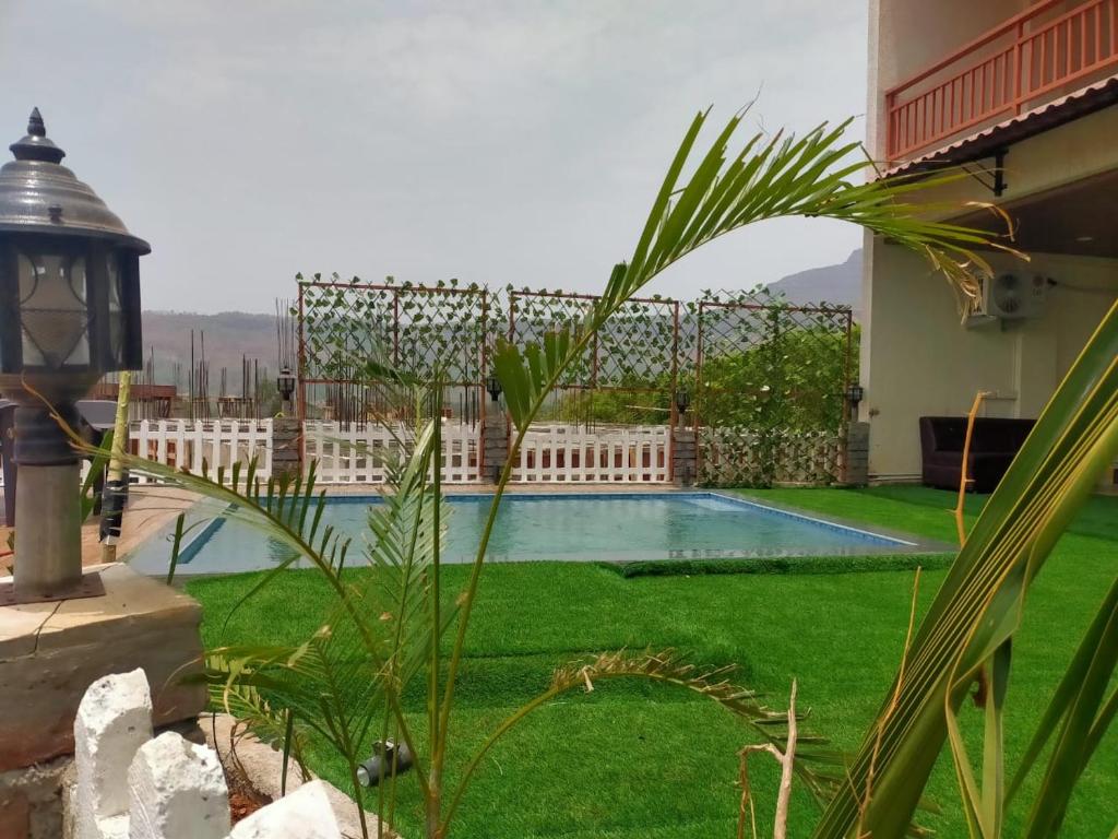 THE DECK — Hotel in Karjat