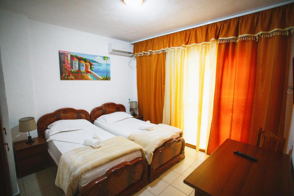 Hotel Mali i Robit photo