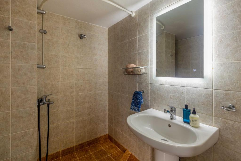 Holodek Apartments : Plaka photo