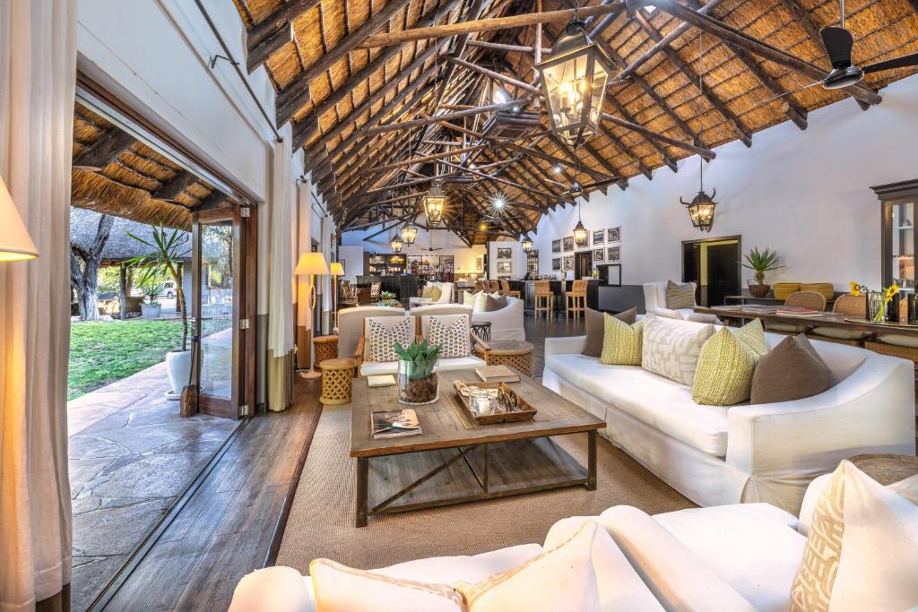 Mushara Lodge — Hotel in Mokuti Lodge