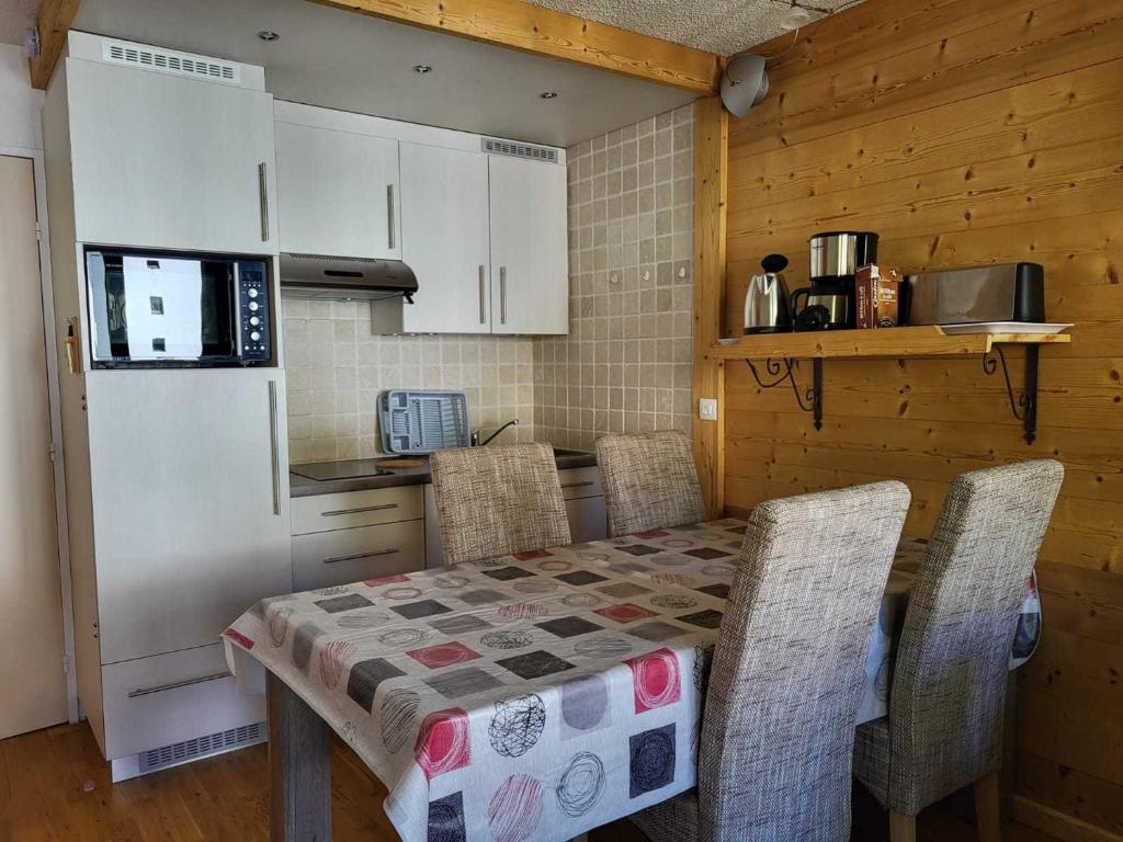 Appartement 2 pièces à Tignes, 36 m², 4 pers, balcon sud-ouest, WIFI gratuit - FR-1-449-18 - 3