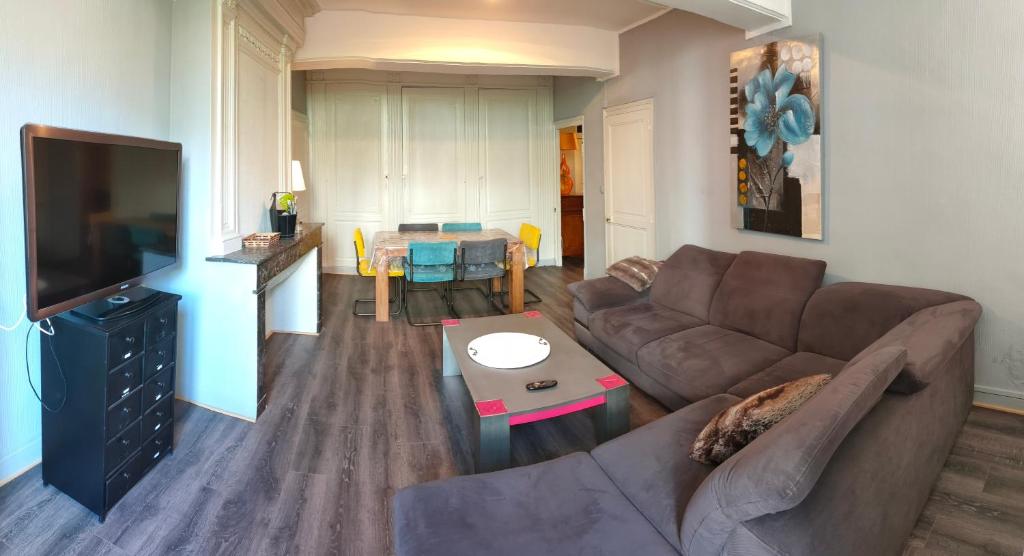 Magnifique appartement en centre ville de château chinon ville