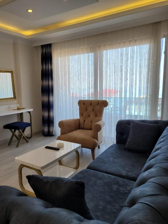 Mavili Suites photo