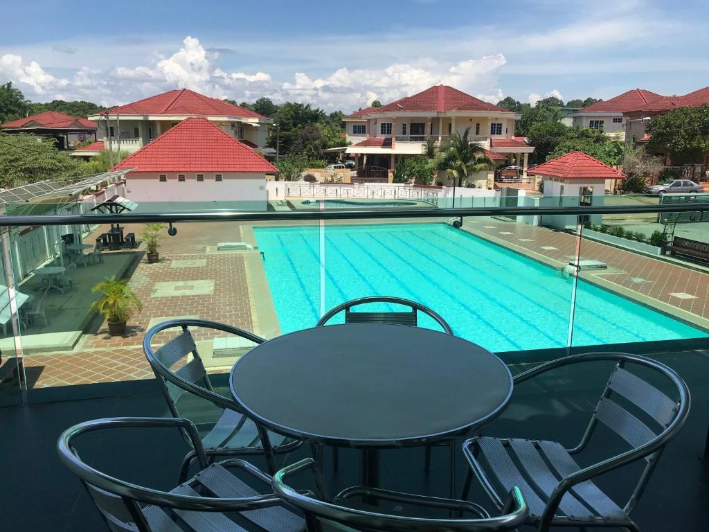 Impiana court villa — Hotel in Tanah Merah