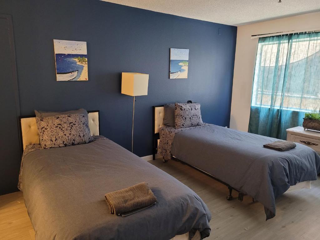 (A12) Lovely Spacious Double Bed Studio, Los Angeles