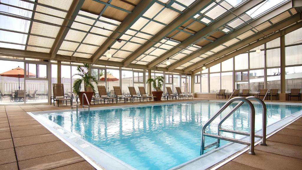 Omni Richmond Hotel Exterior