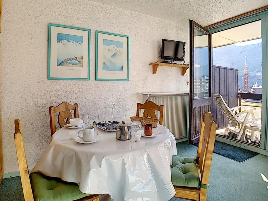 Studio ski aux pieds avec balcon exposé Sud-Ouest - FR-1-344-1000 - 4