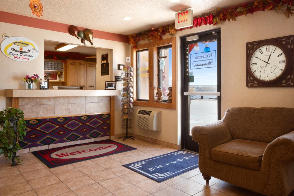 5. 슈퍼 8 바이 ..