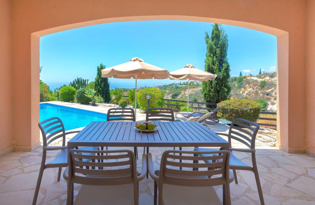 Resitour - Perneri Three Bedroom Villas, Tala