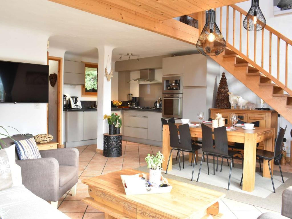 Chalet cosy avec mezzanine, poêle à bois, wifi et parking - Méribel - FR-1-180-570 - 1
