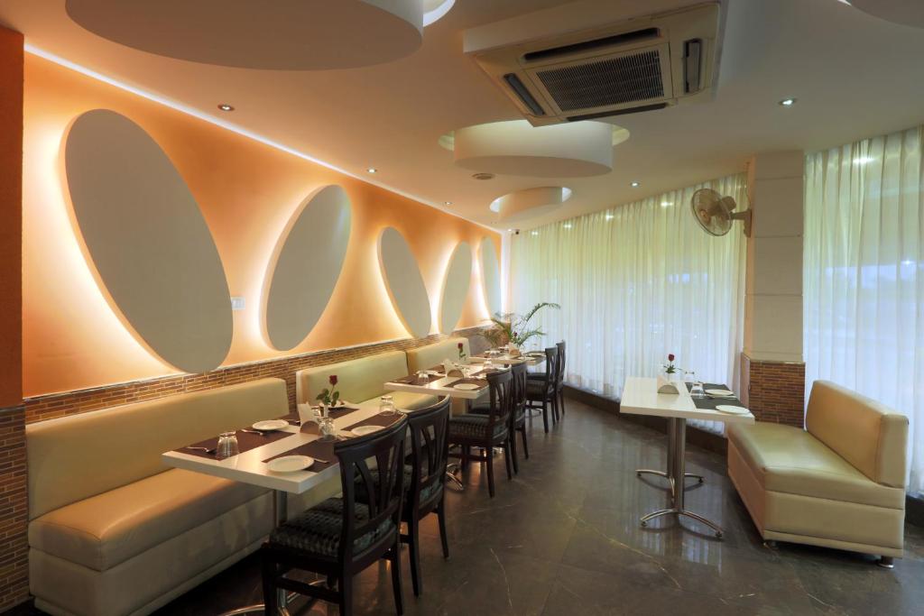 Hotel Le Seasons photo