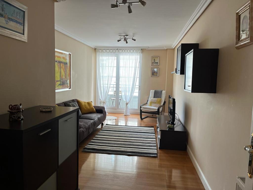 Piso en el centro de Laredo a pie de playa, Laredo