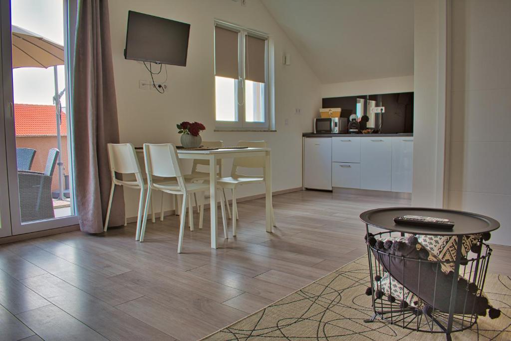 Apartments and Rooms B&B 전경