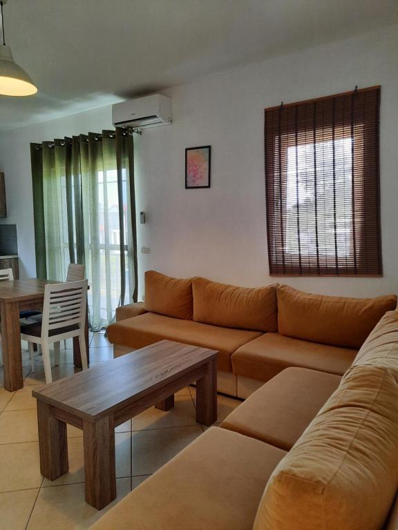 Apartments Alavana — Hotel in Velipoje
