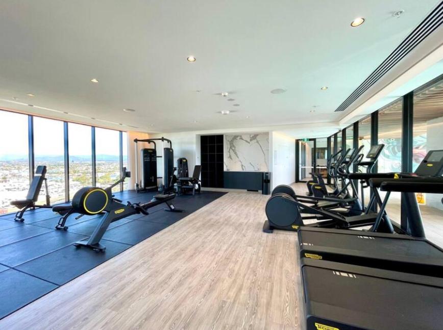 Skyline 53 level at Casino Luxury 2bedrooms photo