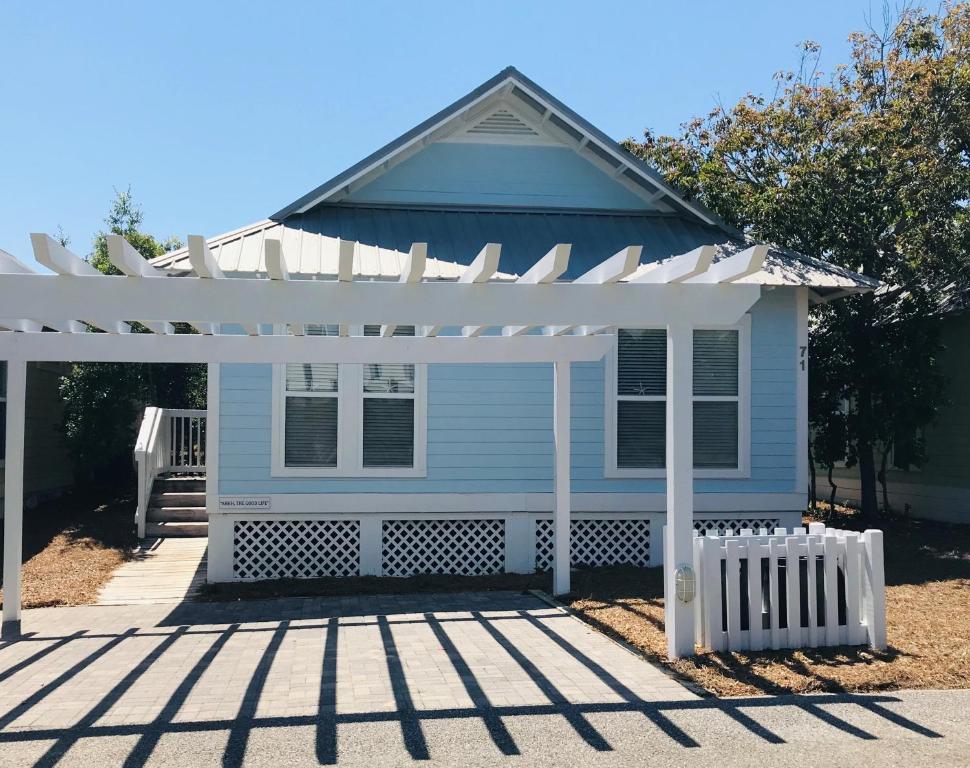 The Good Life, Seacrest