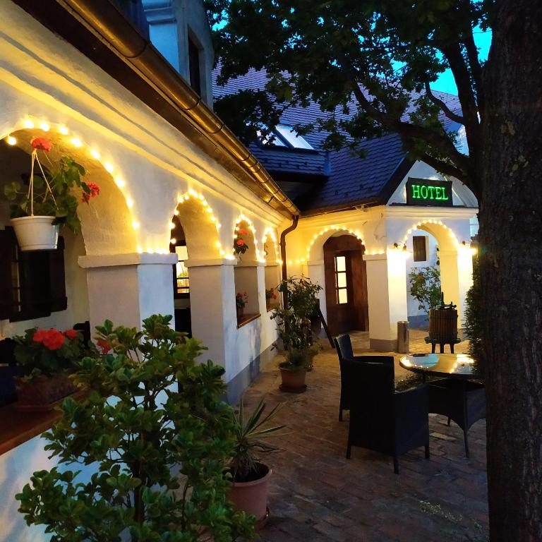 Gastland M1 Hotel &amp; Conference Center — Hotel in Paty
