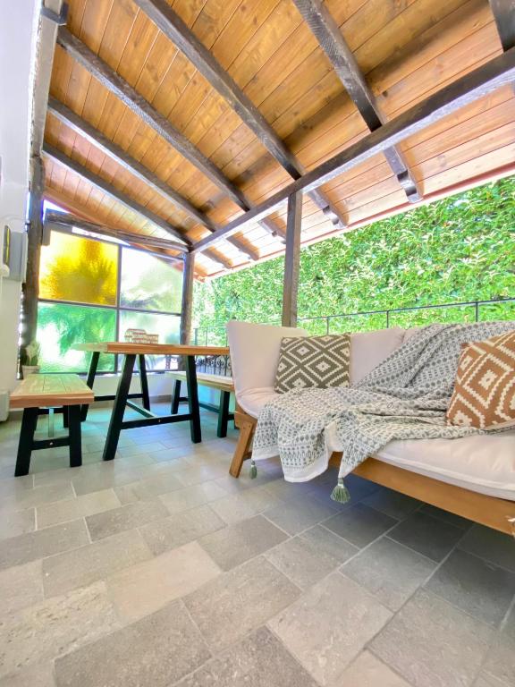 Isola Bella Studios - 1