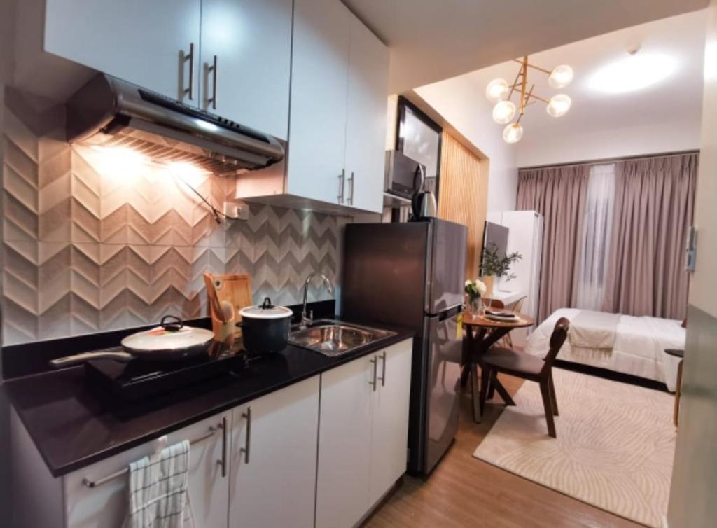 Lifestyle at The Loop Towers Condotel photo