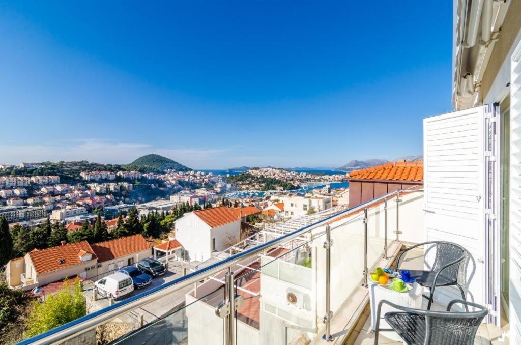 Niko's Sea View Apartment — Hotel in Dubrovnik