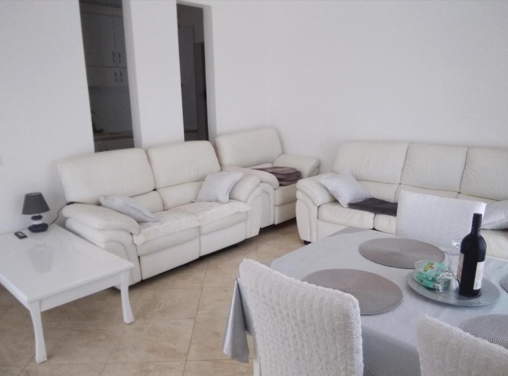 LUCICE - 2023 - PETROVAC, Prijevorac, BB - Apartment - OXANA - Stan 1 photo
