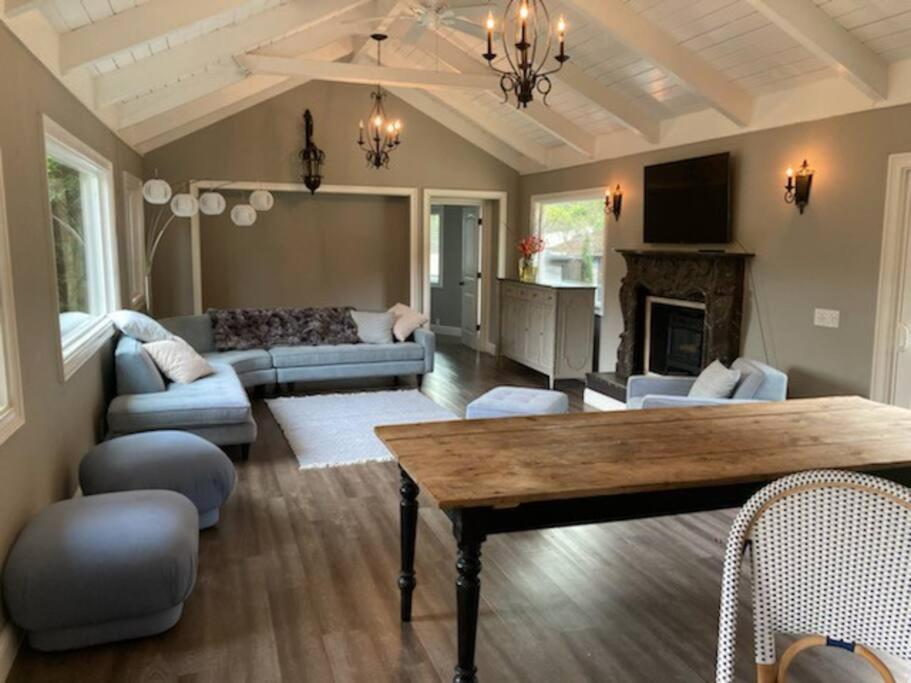 Global Luxury Suites at Stoneridge Mall in Pleasanton (CA) reviews