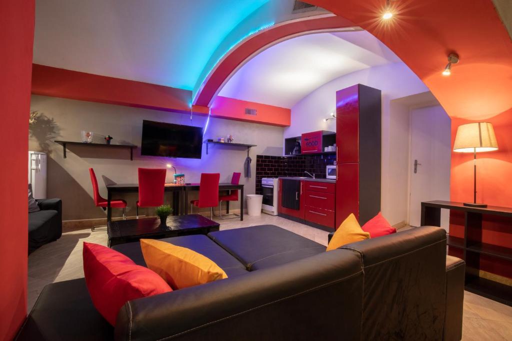 Kitchen, Party Underground with Pooltable in Prague