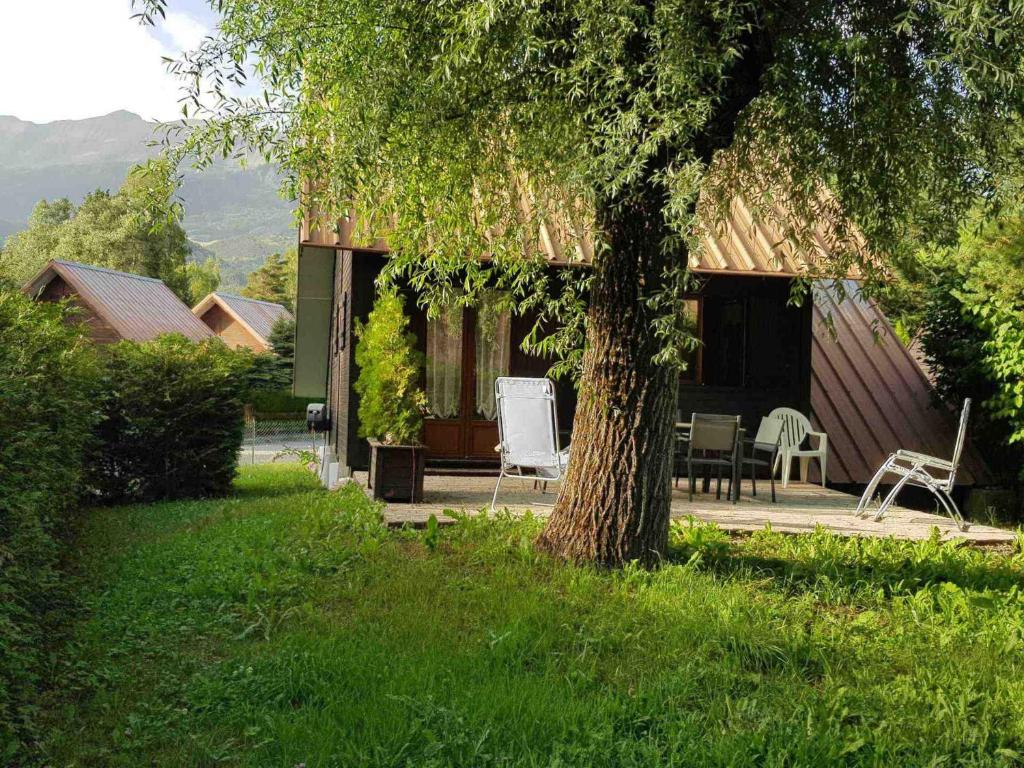 Charmant chalet rénové avec jardin à Barcelonnette - 2