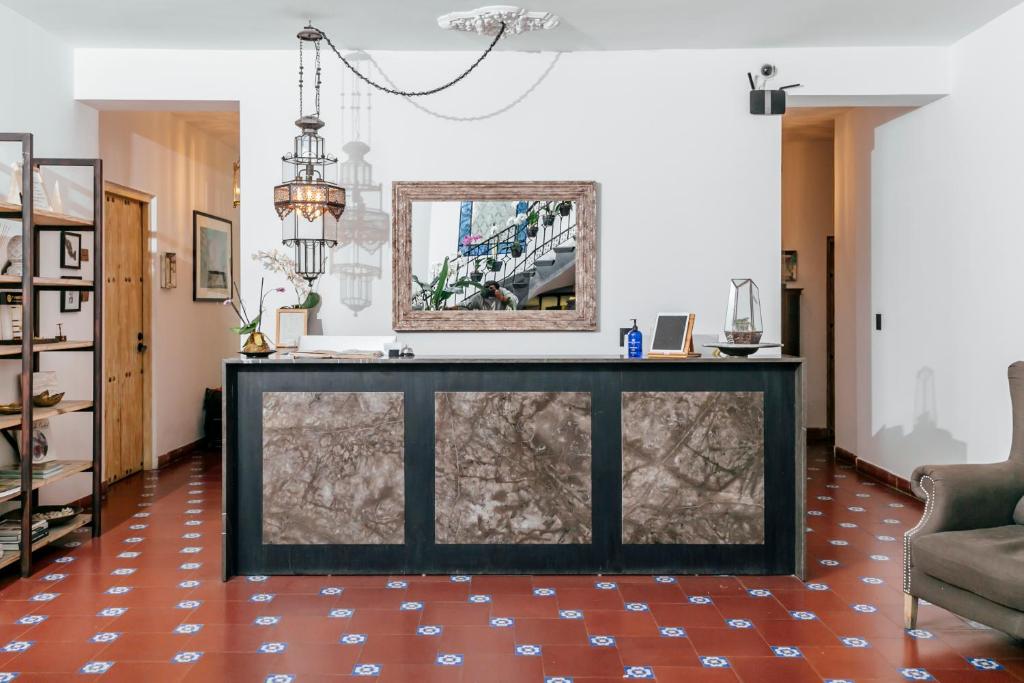 フロント・ロビー