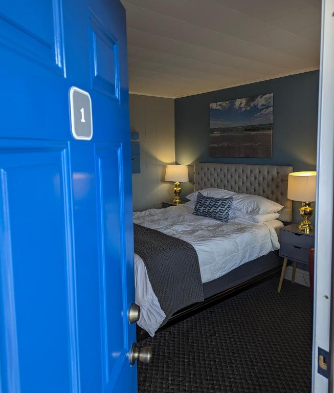 Huron Inn photo